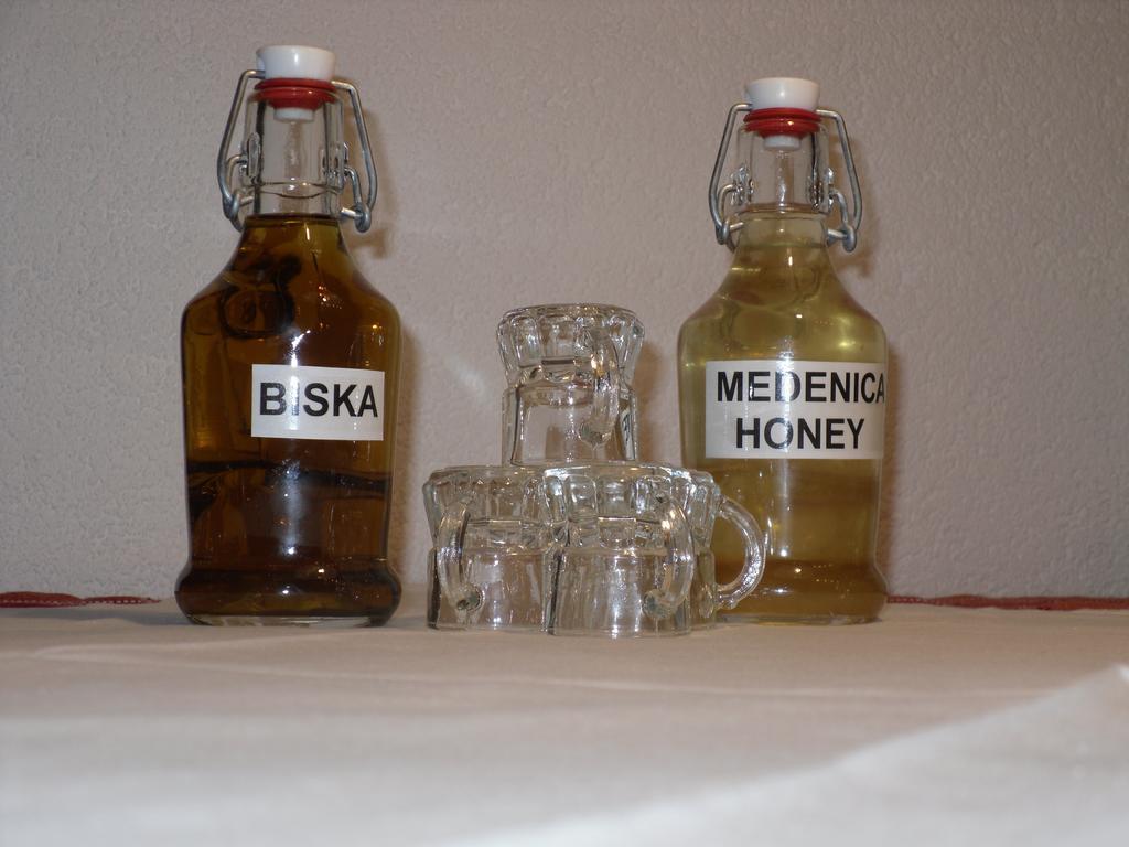 Pod Lipom Apartman Roč